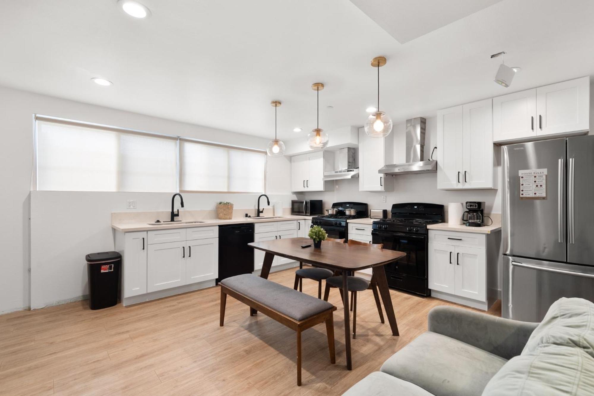 Modern Getaway In The Heart Of La Near Usc, Private Room With Share Living Room And Kitchen Los Angeles Exterior photo